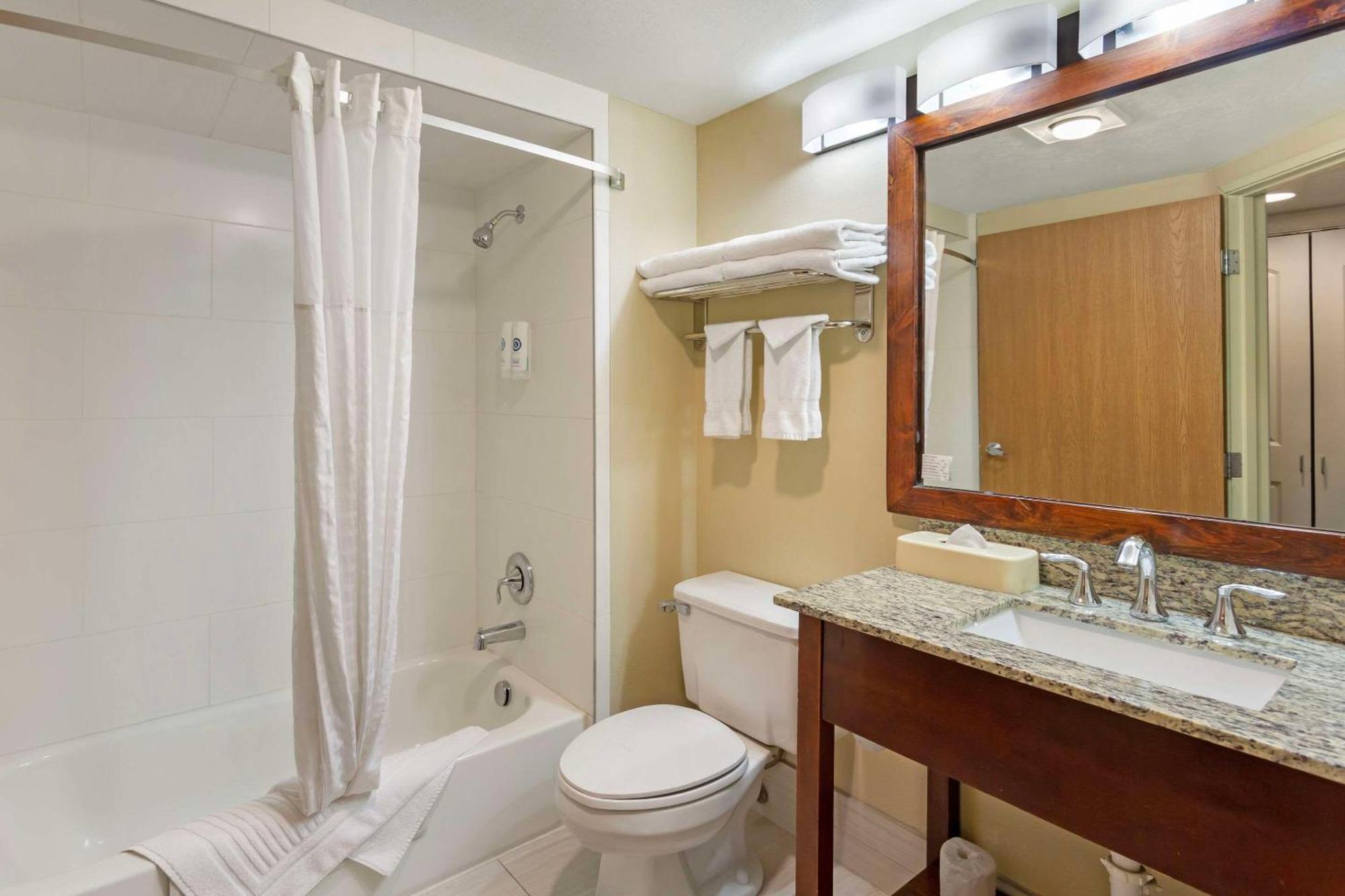 Comfort I-70 Inn